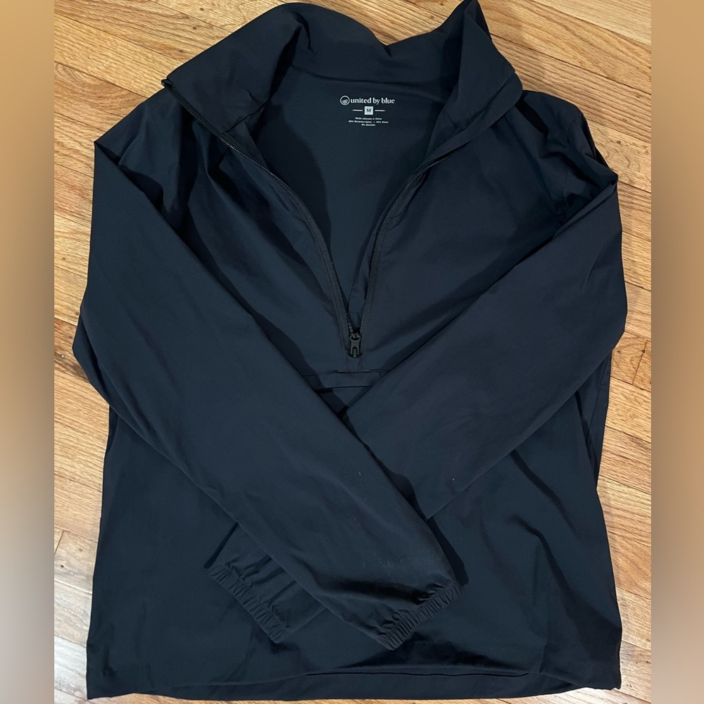 United By Blue - Quarter Zip Pull Over Men’s Medium Black